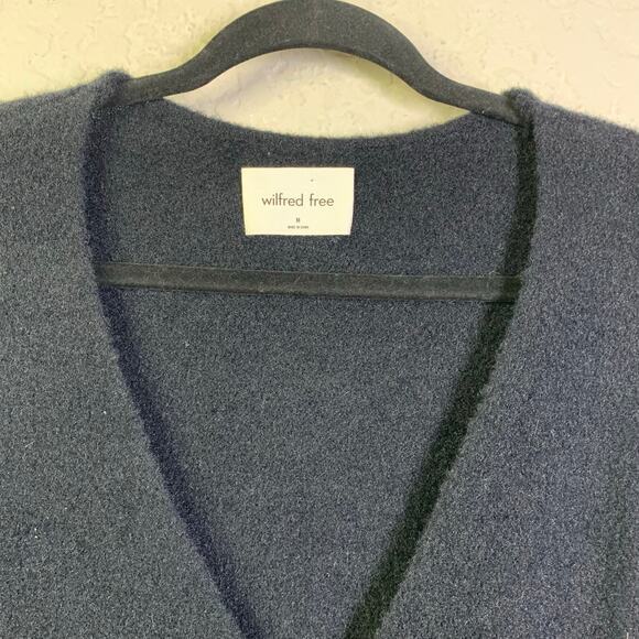 ARITZIA WILFRED FREE Sweater Black Medium Super Soft Very Oversized‎ Cozy - Picture 3 of 12